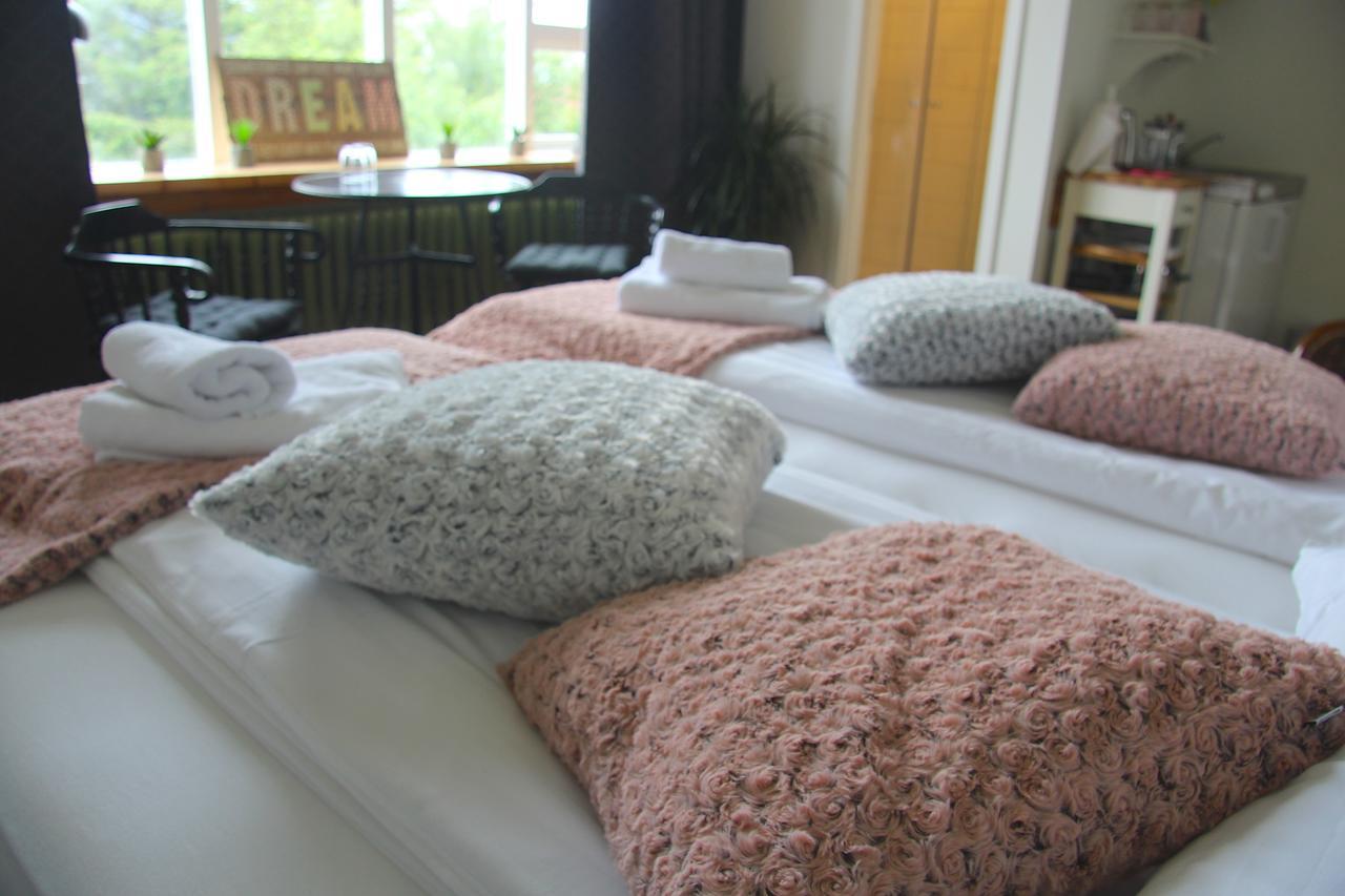 Private And Peaceful One Bedroom Apartments ボルガルネース エクステリア 写真