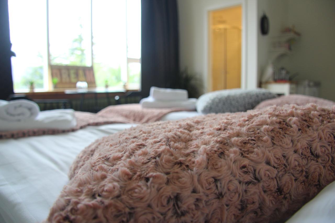 Private And Peaceful One Bedroom Apartments ボルガルネース エクステリア 写真